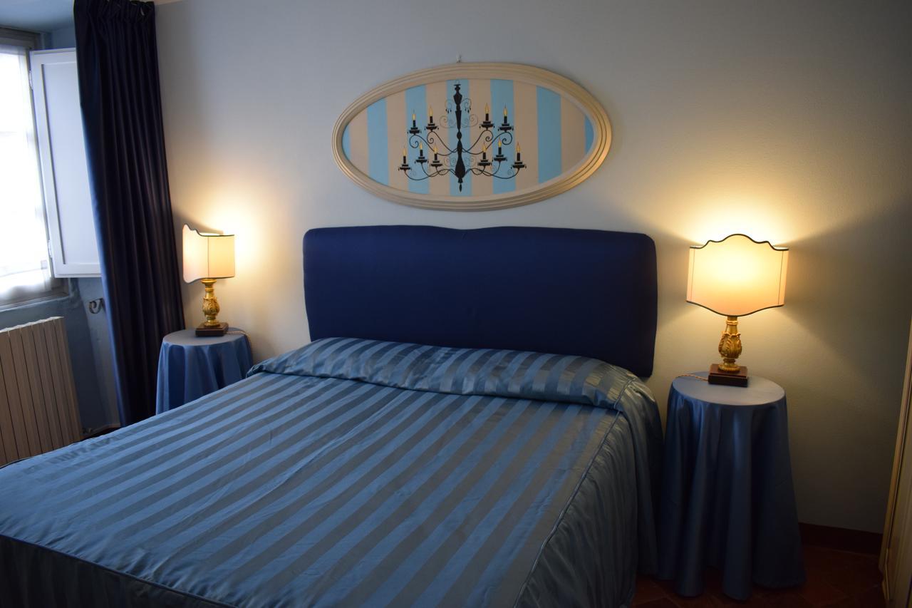 Palazzo Tucci Apartments Lucques Extérieur photo