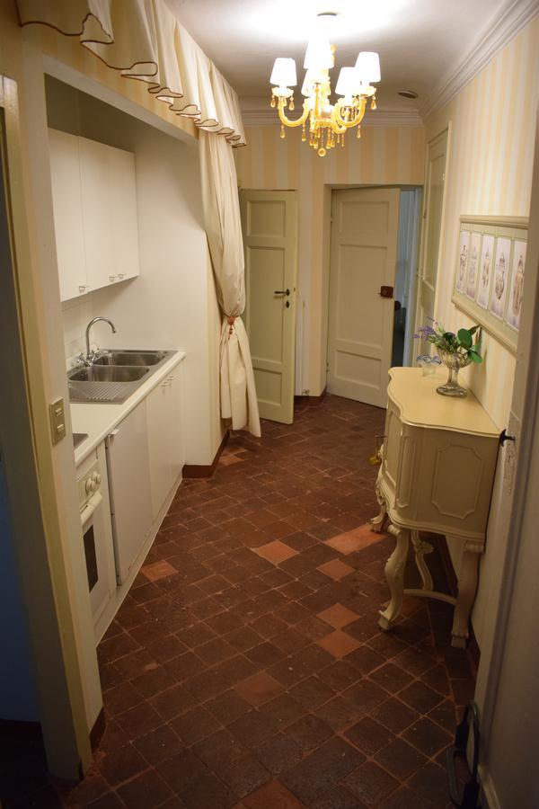 Palazzo Tucci Apartments Lucques Extérieur photo