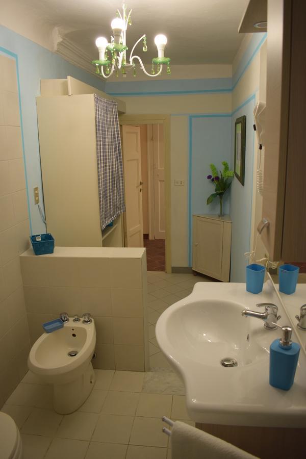 Palazzo Tucci Apartments Lucques Extérieur photo